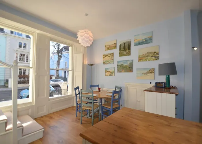 Notting Hill Charm -Sleeps 5 - Urban Retreat